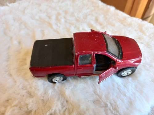 Maisto Dodge Ram Quad cab CK scale 1/50