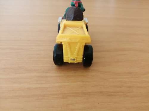 Viacom Playmates Ninja Turtle car