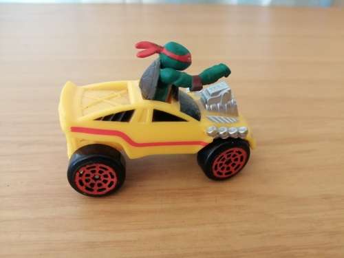 Viacom Playmates Ninja Turtle car