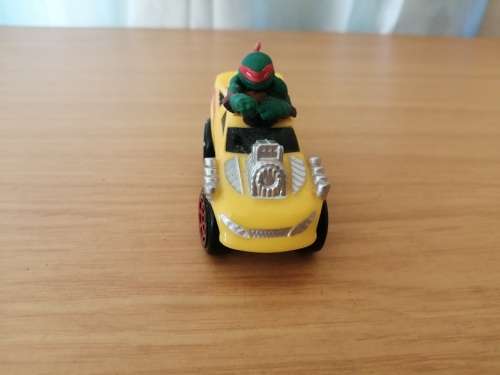 Viacom Playmates Ninja Turtle car