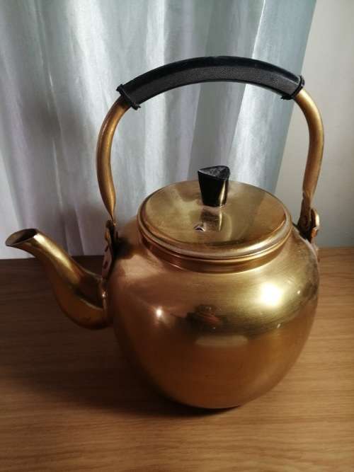Brass kettle from Korea, stunning decor