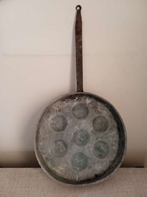 Antique/Vintage Copper Escargo/egg pan