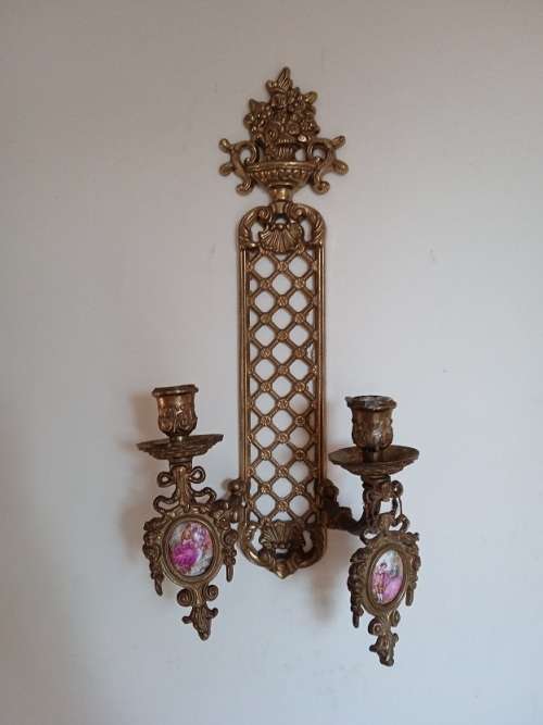 Stunning wall sconce, needs minor repair