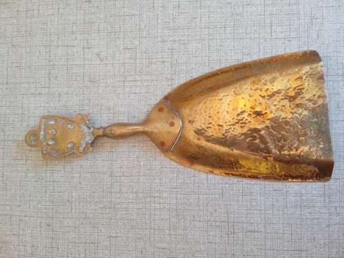 Lovely vintage brass crumb scoop