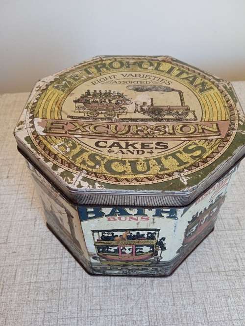 Vintage Metropolitan Excursion cake and biscuit tin