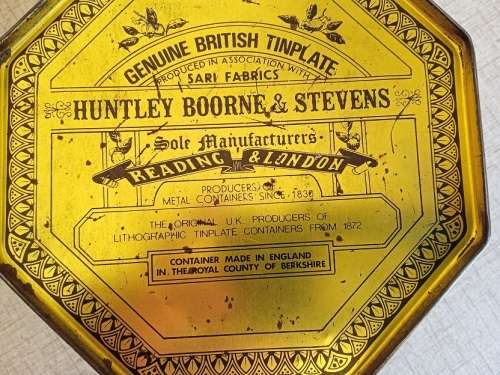 Vintage Metropolitan Excursion cake and biscuit tin