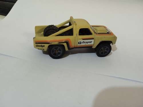 Hotwheels `87 Dodge