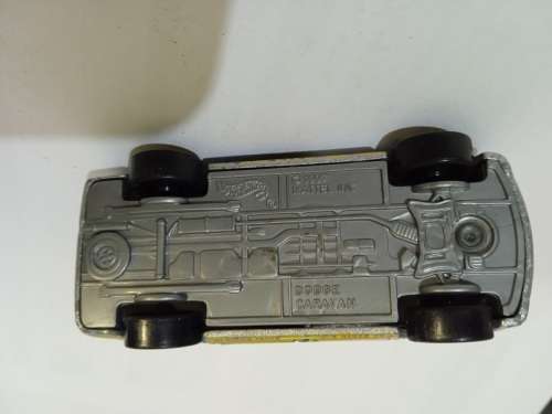Hot Wheels 1997 Dodge Caravan