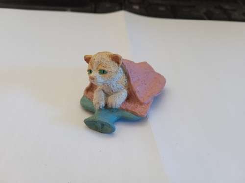 Kitty in my pocket, #19, Pivot