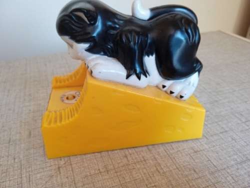 Vintage everlast Cat windup Savings bank from the 60s