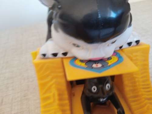 Vintage everlast Cat windup Savings bank from the 60s