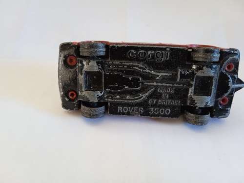 Corgi Rover 3500 Daily Mirror Esso Racer 13
