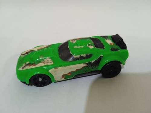 Hot Wheels Nestle pull back car