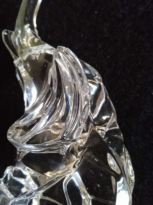 Lovely glass elephant paper weight