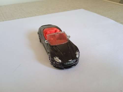 Matchbox 2011 Aston Martin DBS Volante