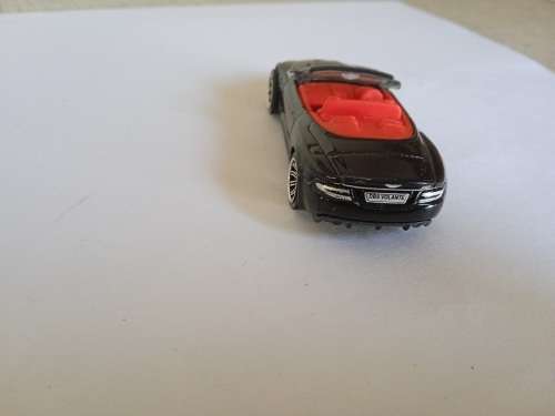 Matchbox 2011 Aston Martin DBS Volante