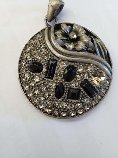 Stunning pendant