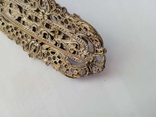 Stunning large brooch