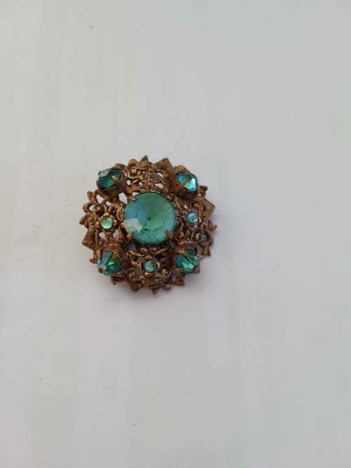 Stunning brooch