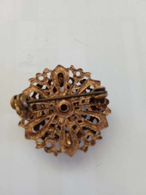 Stunning brooch