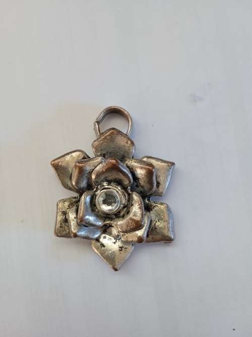 Lovely rose pendant