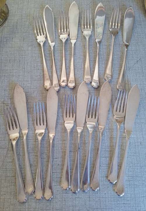 Walker and Hall fish knives and forks, St James pattern