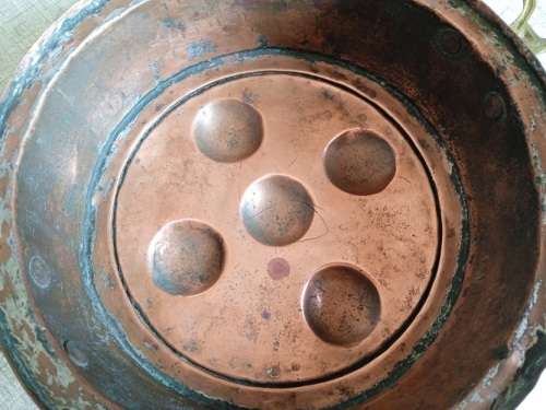Vintage/Antique copper egg poacher/escargo pan