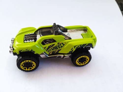 Hot Wheels DHP18 Truck