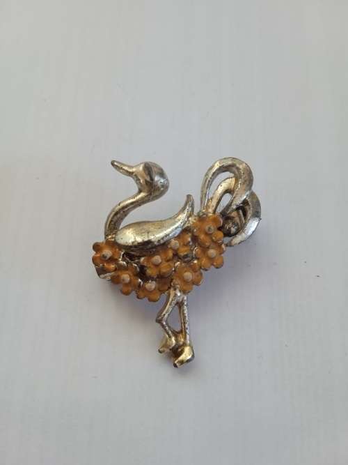 Lovely Ostrich brooch