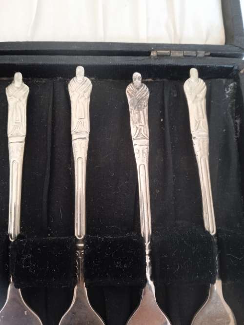 Apostle cake forks