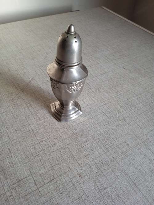 Lovely silver plated salt/spice shaker