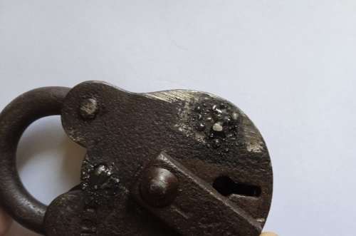 Antique/vintage lock no key