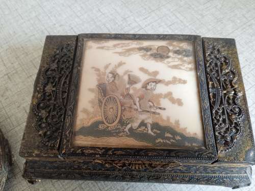 Antique jewellery box and manicure set(incomplete)