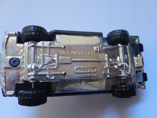 Realtoy Mercedes G-Wagon 1/57