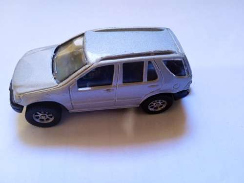 Maisto Mercedes Benz ML320
