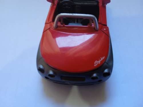 New Ray 1999 Renault sport spider 1/32