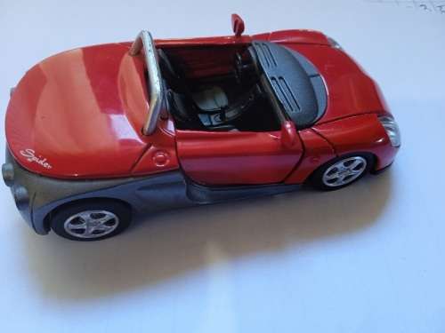 New Ray 1999 Renault sport spider 1/32