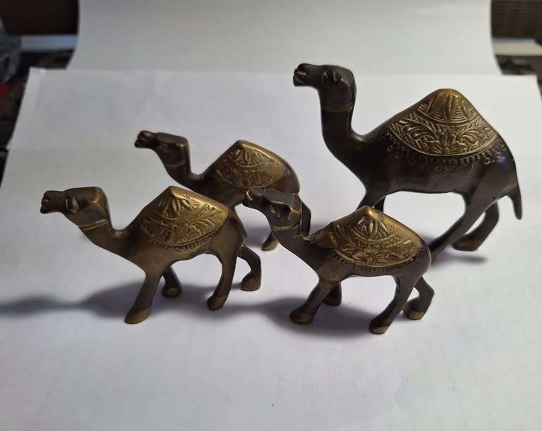 Set of 4 brass Camel ornaments