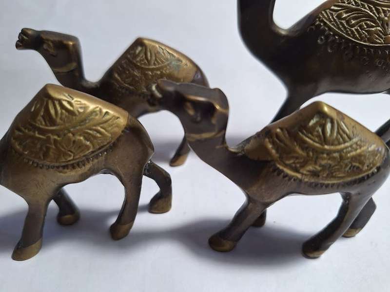 Set of 4 brass Camel ornaments
