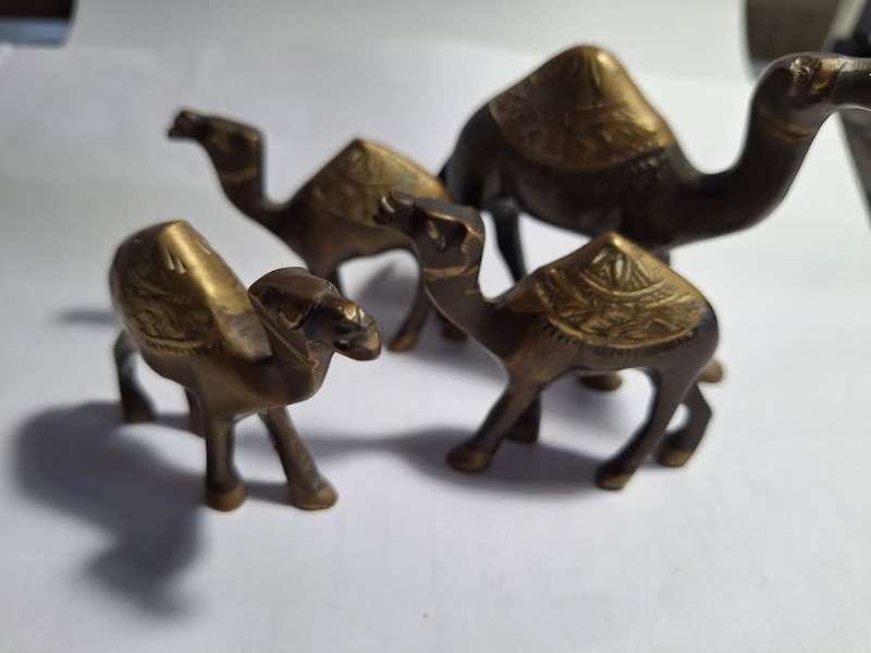 Set of 4 brass Camel ornaments
