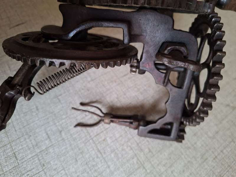 Antique Peach/apple peeler late 1800s