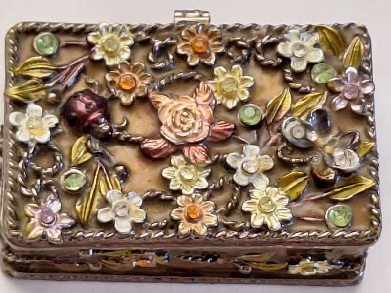 Stunning trinket holder, heavy