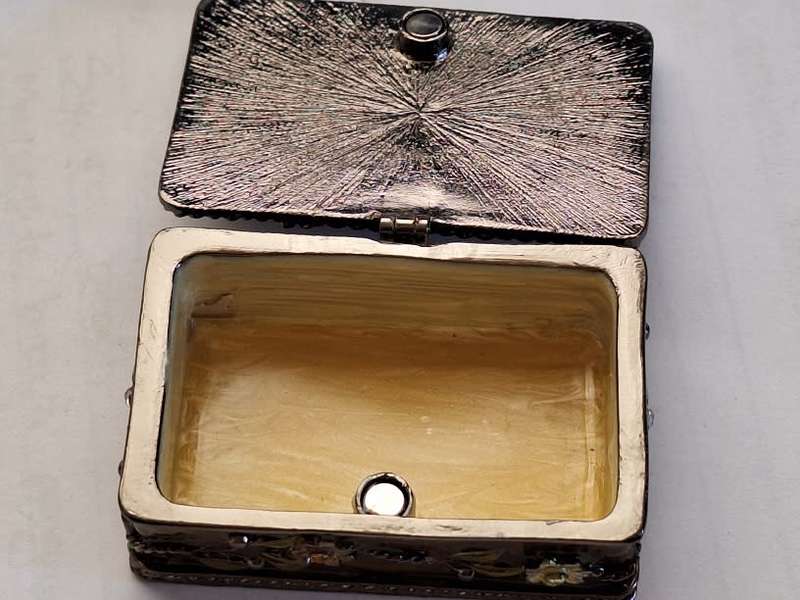 Stunning trinket holder, heavy