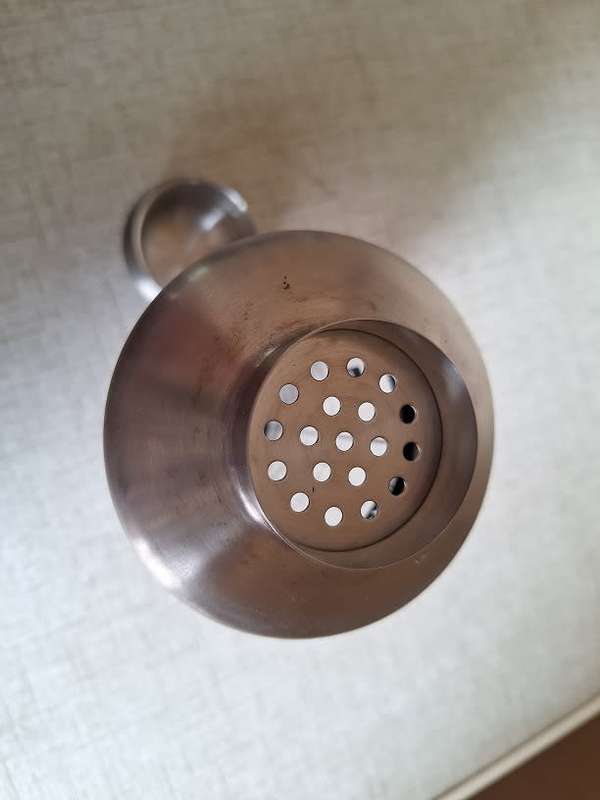 Drinks mixer with recipes included