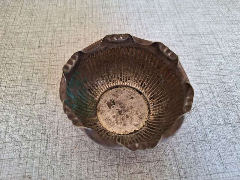 Small EP bowl, lots of character