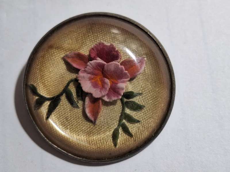 Stunning brooch