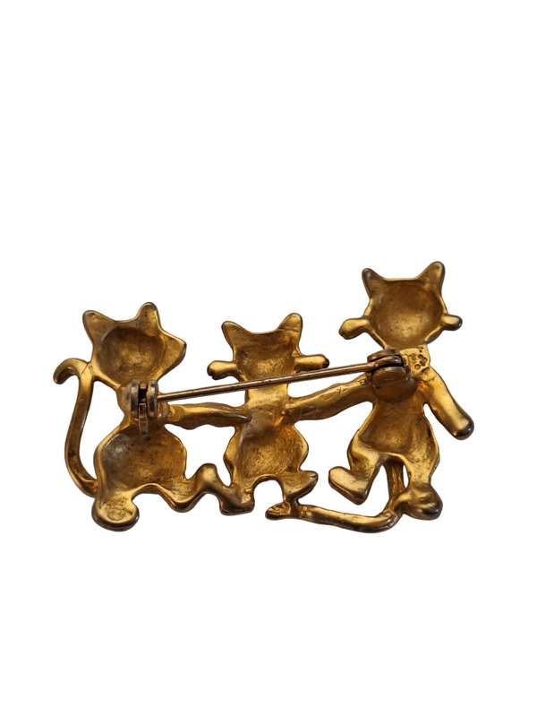 Very cute cat brooch