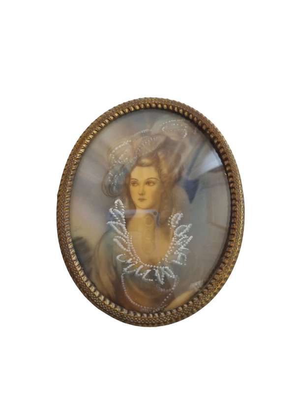 Miniature painting behind concave glass signed ET