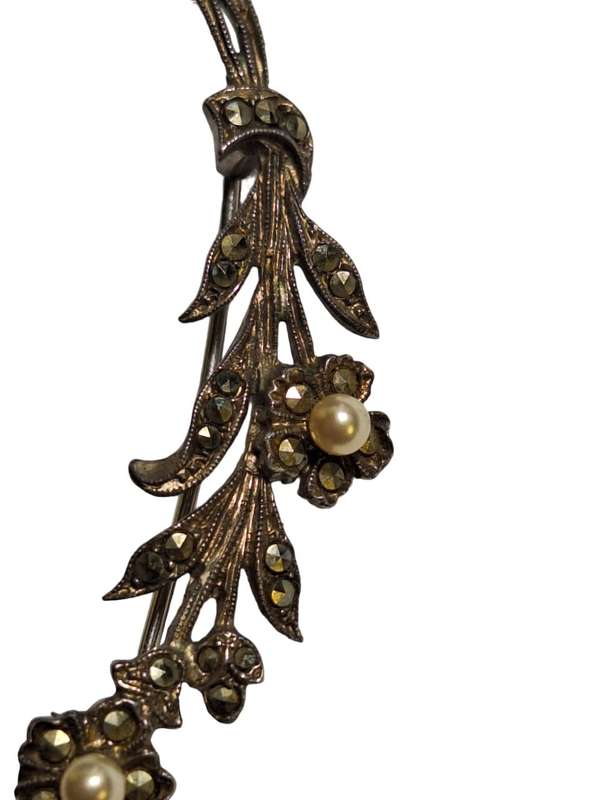 Lovely marcasite brooch