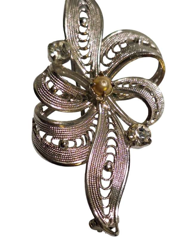 Very pretty brooch